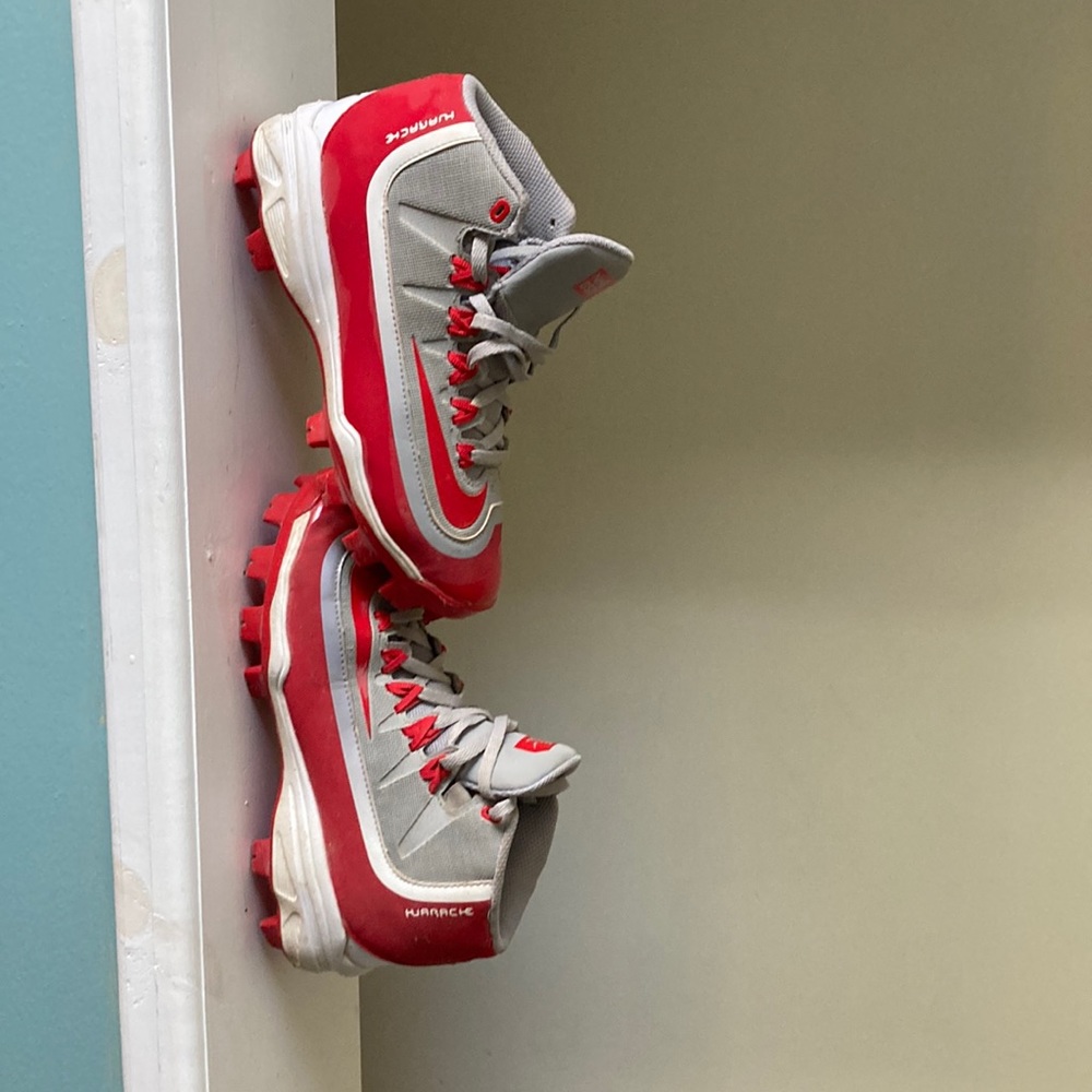 Nike 4y hurache baseball shoes like new but used no box